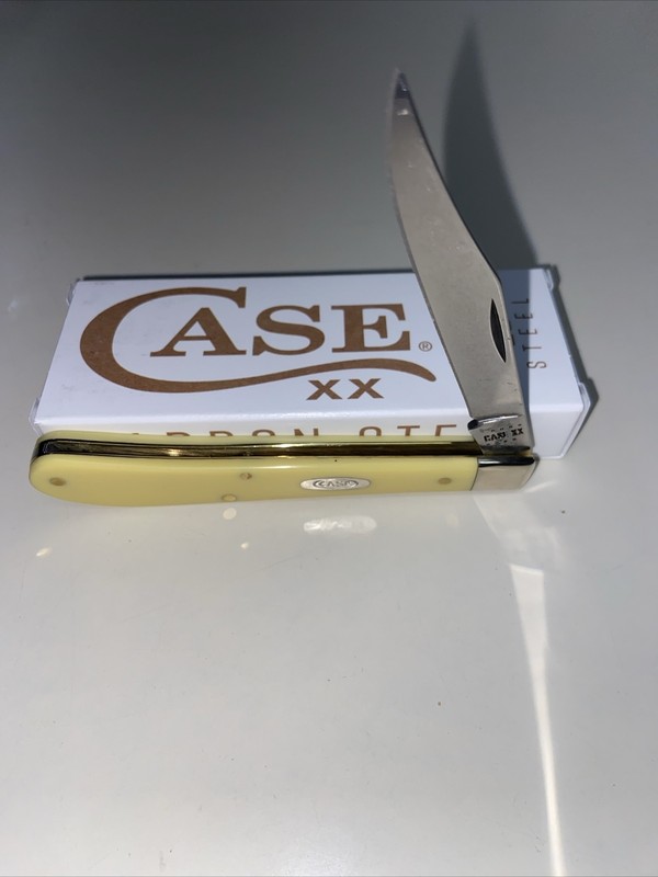 CASE XX #00031 YELLOW SYNTHTIC SMOOTH SLIMLINE TRAPPER CS