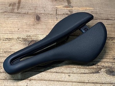 パーツ Bontrager Aeolus Pro carbon rails 145mm BONTRAGER AEOLUS PRO 145mm carbon rail saddle Black Lightweight
