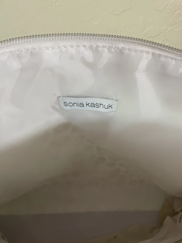 Paquete de 2 bolsas de maquillaje nuevas con etiquetas de Sonia Kashuk Foto 3 de 4