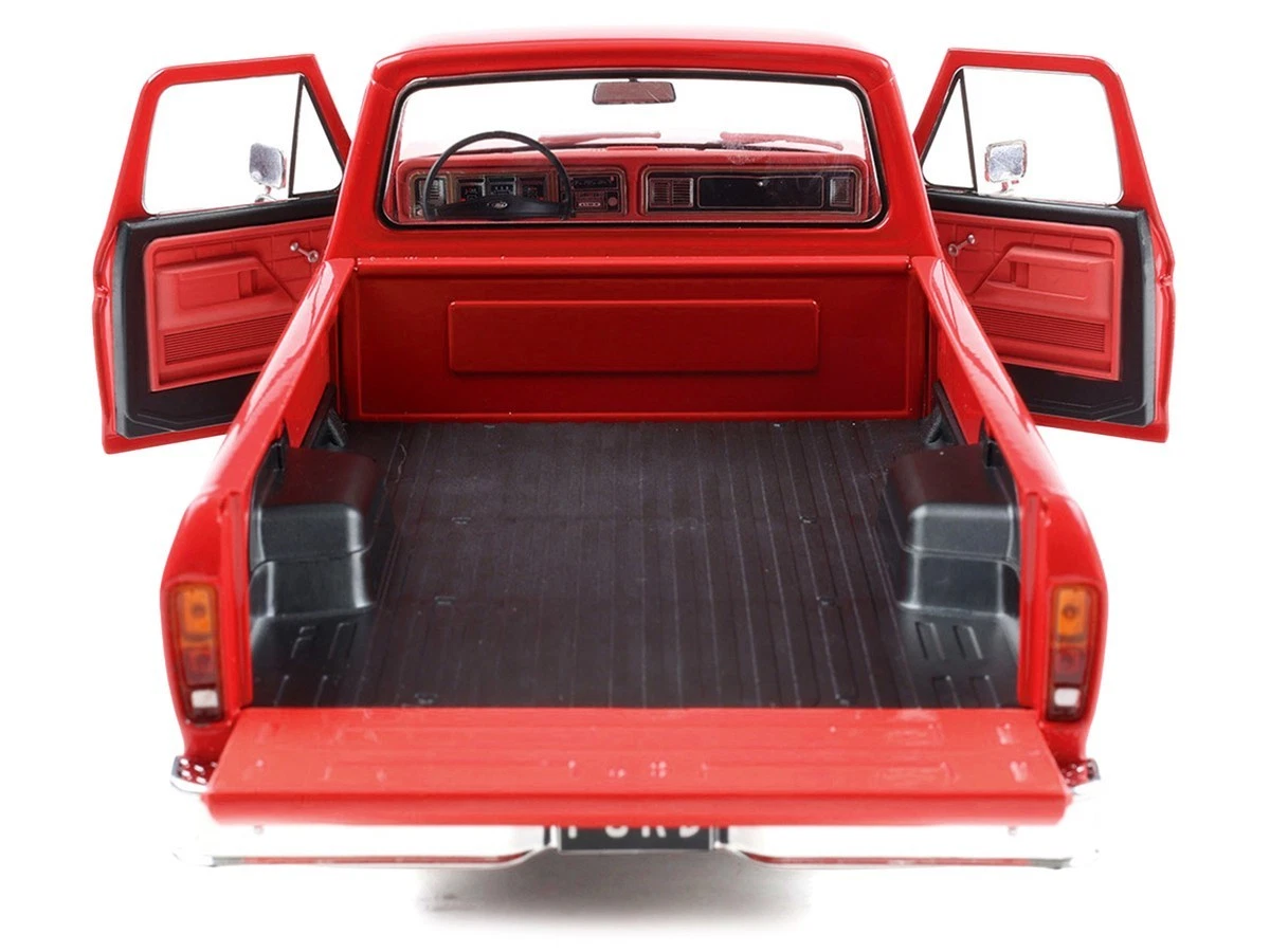 IXO MODEL Ford F-100 Pick-up de 1974, escala 1/18, color rojo Candy Apple (U18RDC003) 5