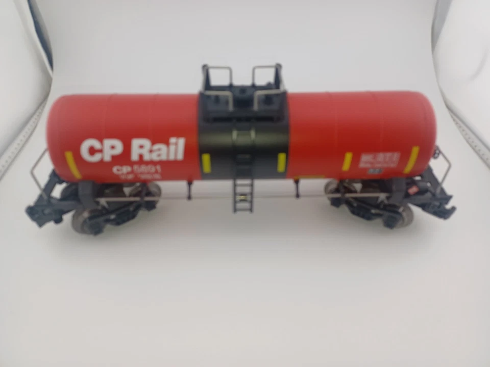 O Gauge Modern Tank Car - CANADIAN PACIFIC - CP RAIL - New Item - Free Shipping - Image 3 of 4