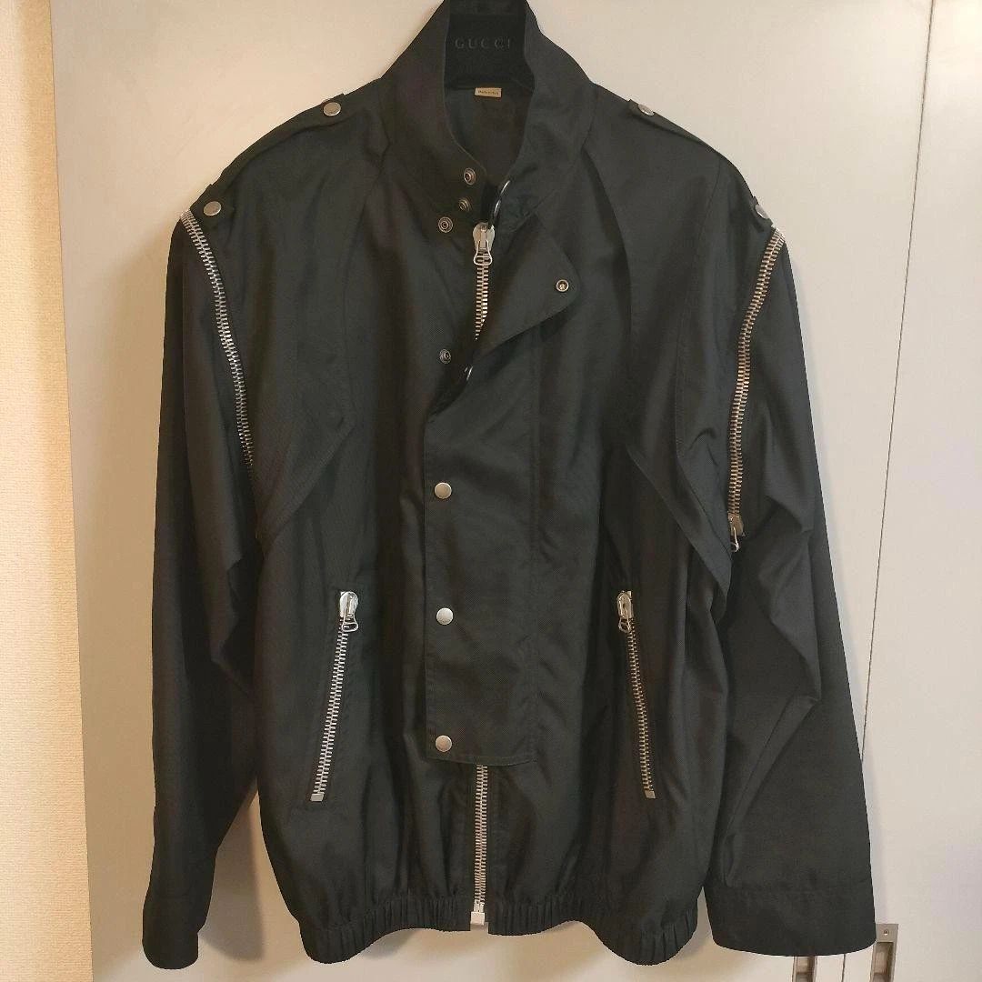 Giacca Gucci Metamorfosi stampa manica staccabile usata in ottime condizioni taglia M