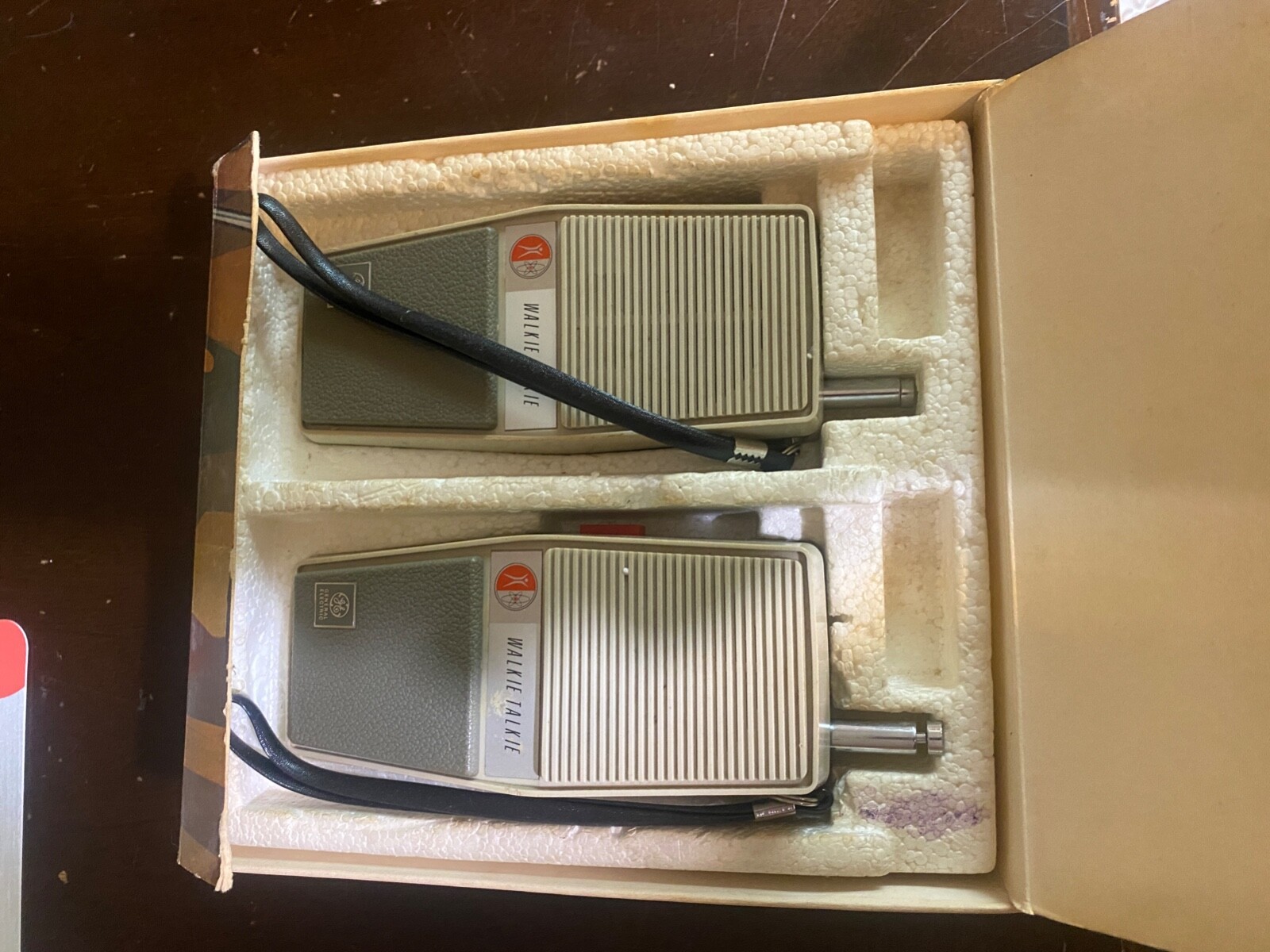 Vintage 1968 GE Model Y7110 Walkie Talkie Set Original Box CB Radio