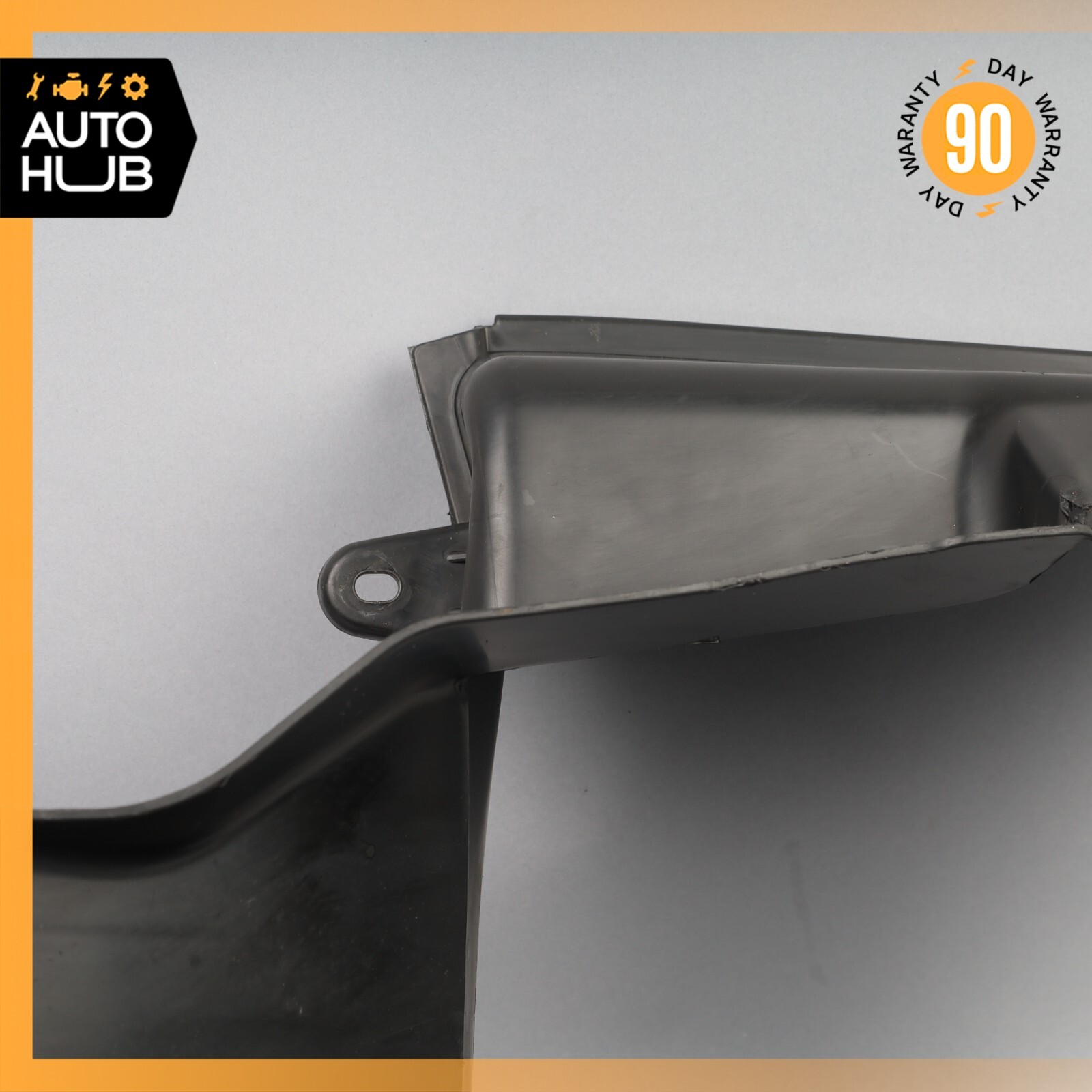 14-18 Maserati Ghibli M157 Front Left Side Intercooler Duct Shroud 670004140 OEM