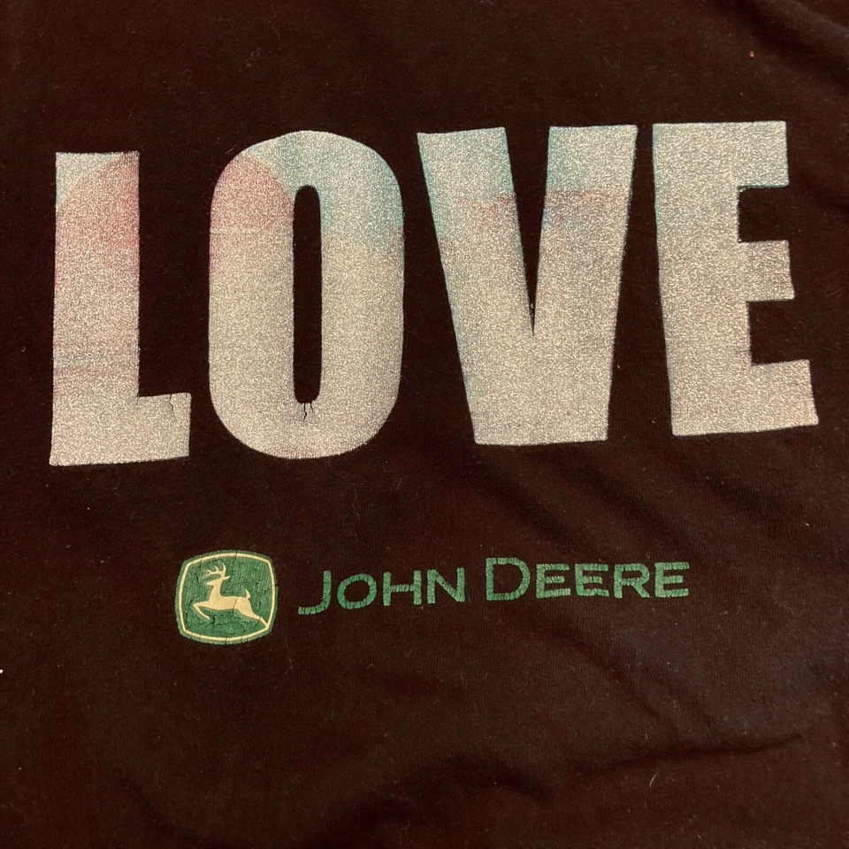 John Deere LOVE Woman's Black Graphic T-Shirt, Size XL, Metallic Print Foto 4 de 4