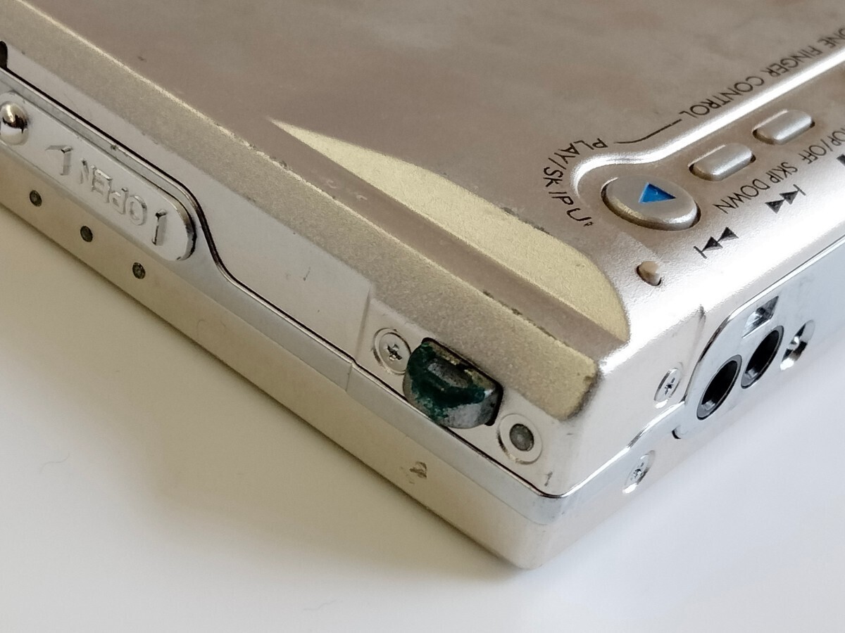 KENWOOD MDプレーヤー DMC-K5 KENWOOD DMC-K5 Portable MiniDisc Player Silver MD Walkman