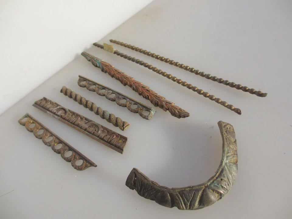 Victorian Brass Ormolu Furniture Hardware Mounts Trim French Antique ODD PARTS - Image 2 of 4