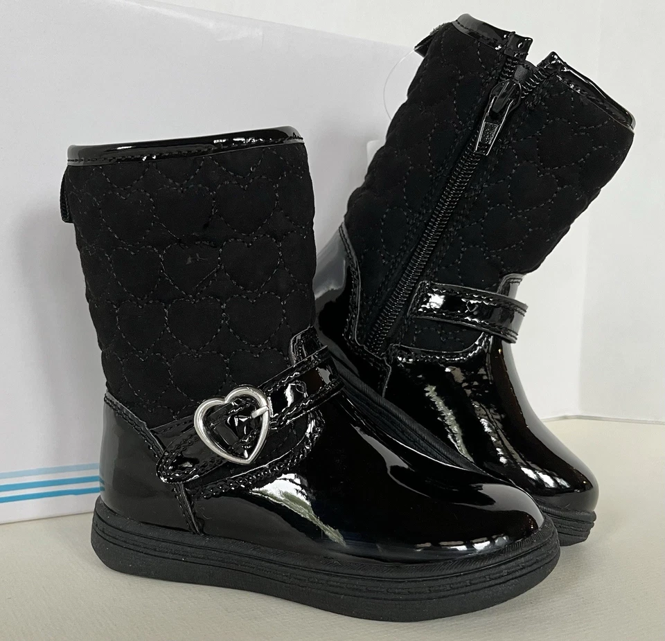 Botas Carters Bonita para niñas pequeñas elegantes imitación negro charol detalles en el corazón 7T nuevas en caja Foto 2 de 4