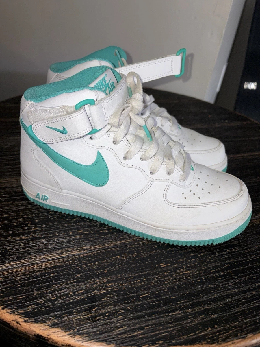 Preços baixos em Nike Air Force 1 '07 Mid White Clear Jade | eBay