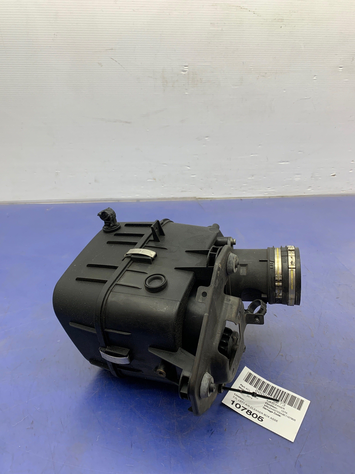 2014 - 2016 MASERATI GHIBLI OEM 3.0L LEFT AIR CLEANER BOX ASSEMBLY 670005844