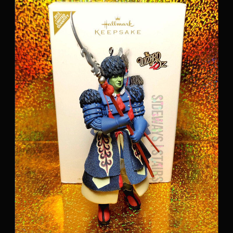2012 WINKIE GUARD CHRISTMAS ORNAMENT Wizard Of Oz Hallmark