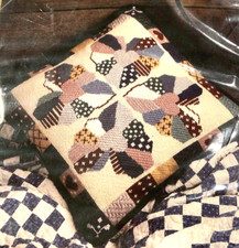 Something Special Quilted Heart Pillow Needlepoint Kit 30774 Candamar