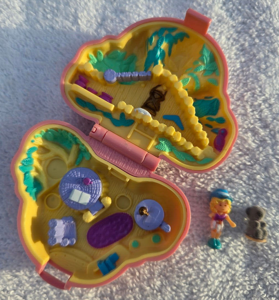 Vintage 1994 Polly Pocket Koala Picnic Bluebird Playset with Broken Arm Bear Doll