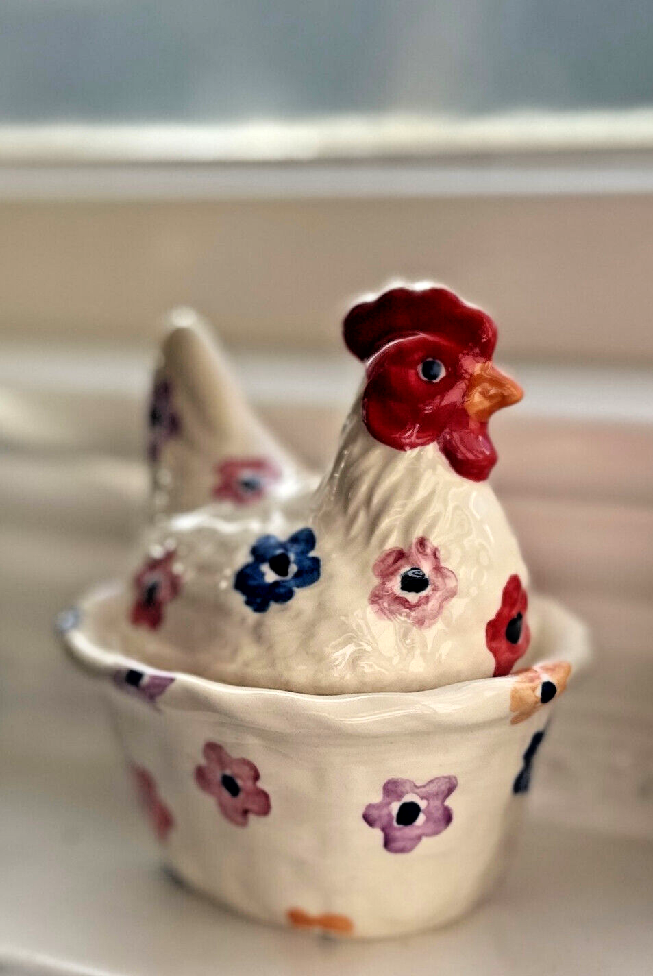 Vintage Emma Bridgewater Small Floral Flowers Hen on nest/single egg