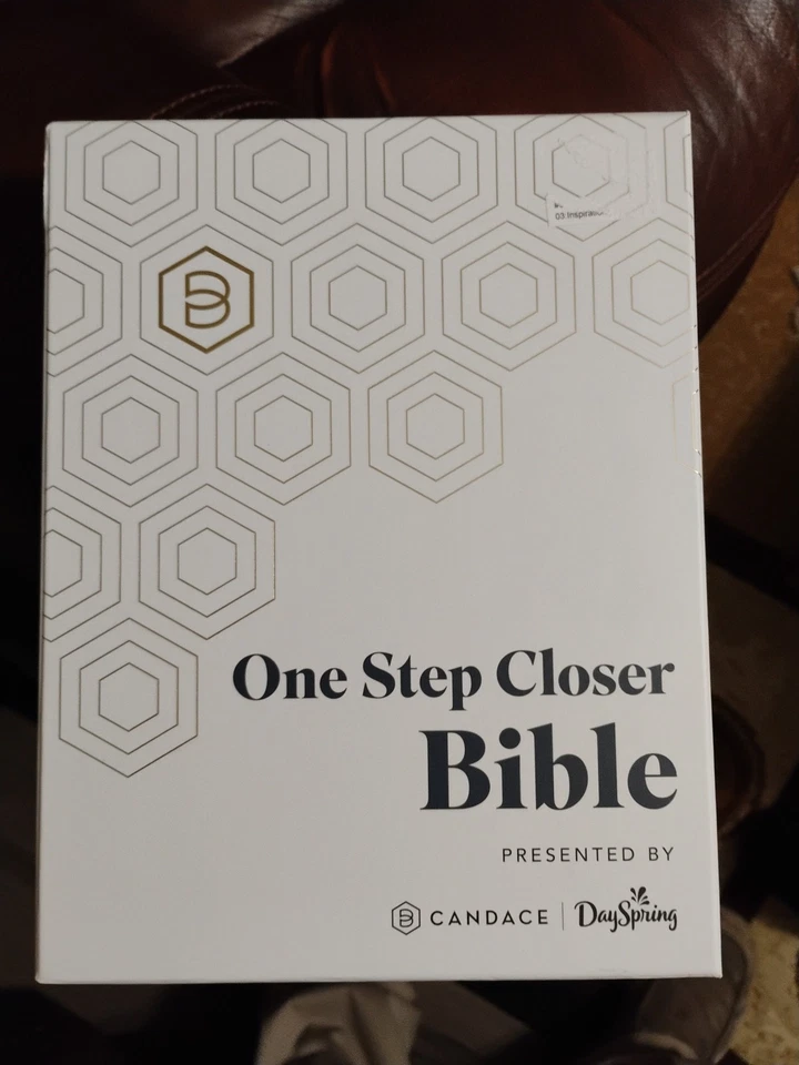 One Step Closer Bible Pink, Thumb Indexed - Image 2 of 4