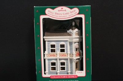 Vtg Hallmark Keepsake 1988 Card Shop 5th Nostalgic Houses & Shops Ornament NIB