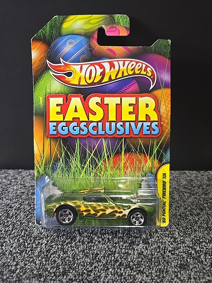 2011 Hot Wheels Easter Eggsclusives ‘69 Pontiac Firebird T/A Mattel 2011