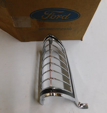 Nos Oem Ford 1973 1976 Lincoln Mark Iv Front Fender Park Light Bezel 1974 1975