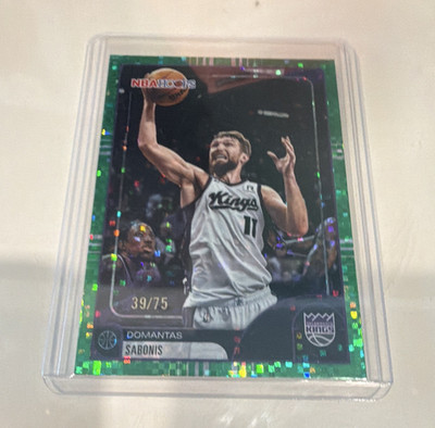 Topps NBA Hoops 2025-26 Domantas Sabonis #204 Sacramento Kings /75