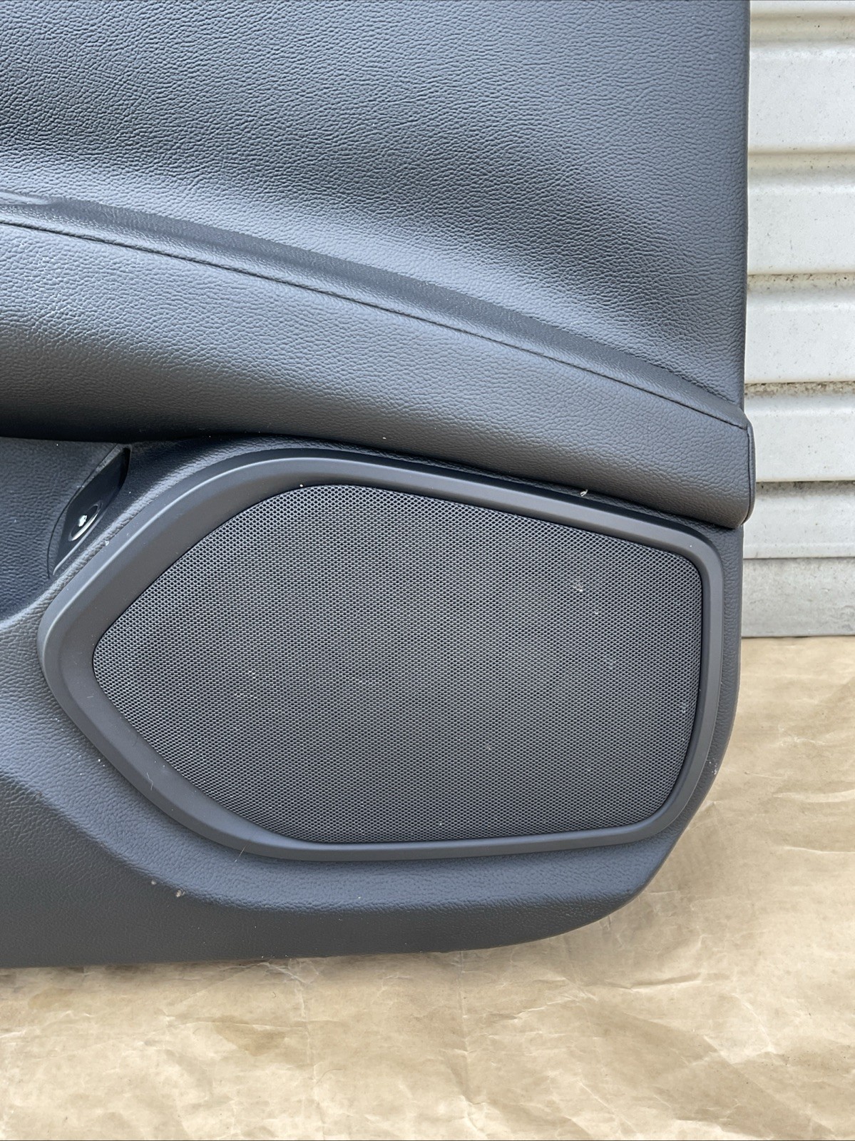 14-24 Maserati Ghibli S/Q4/SQ4 Front Left Side Interior Door Panel BLACK Oem