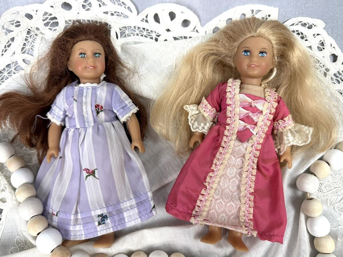 American Girl mini 6inch Felicity & Elizabeth dolls 0138 | eBay American Girl mini 6inch Felicity & Elizabeth dolls 0138 | eBay
