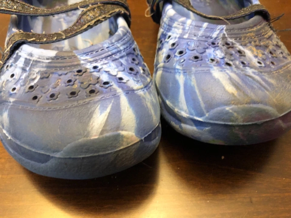 Zapatos de goma para niñas azul marino y blanco talla 3 Foto 2 de 4