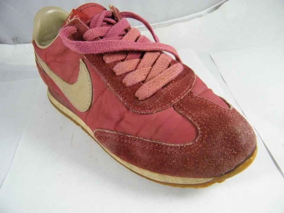 RARE / COLLECTIBLE 1982 NIKE LADY OCEANA WOMAN'S SIZE 7 1/2 SHOES 1788, USED - Image 4 of 4