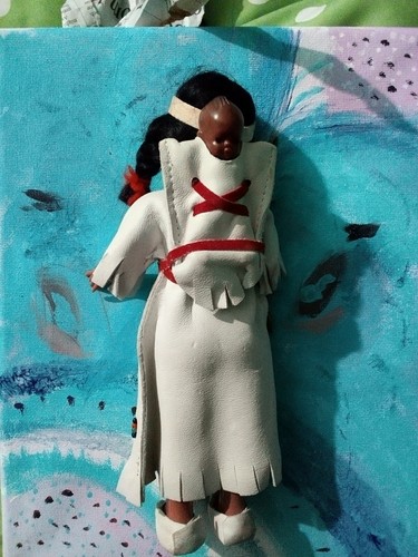 Vintage Native American Dolls Babies Beads Thunderbird Buckskin Sleepy Eyes - Picture 7 of 8