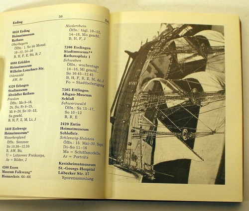 Führer de colecciones militares y de armas - 1977 libro catálogo - Imagen 4 de 6