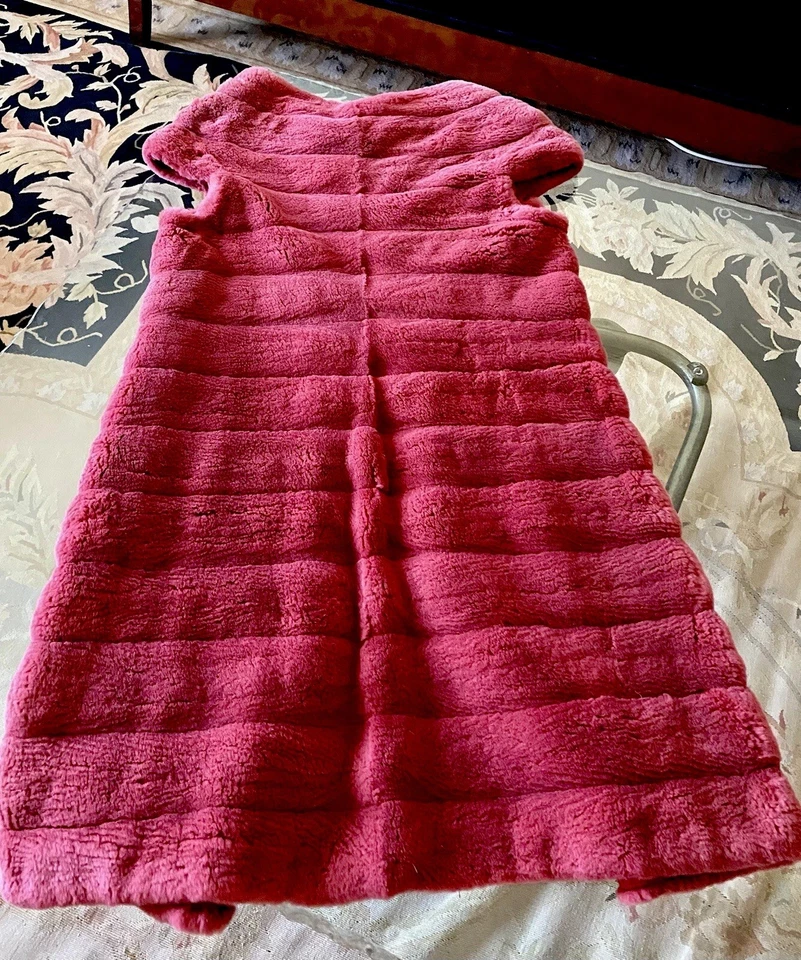 J. MENDEL RASPBERRY MICRO SHEARED MINK FUR VEST COAT SMALL NWOT - Image 3 of 4