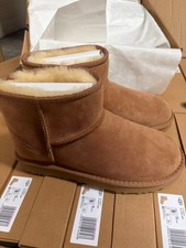 UGG Australia Classic Mini II Winter Boots for Women, Size 8 - Chestnut