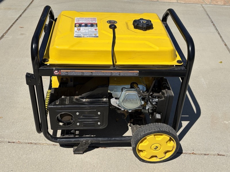 Champion Tri Fuel Portable Generator Electric Start 8125W/6500W Yellow/Black