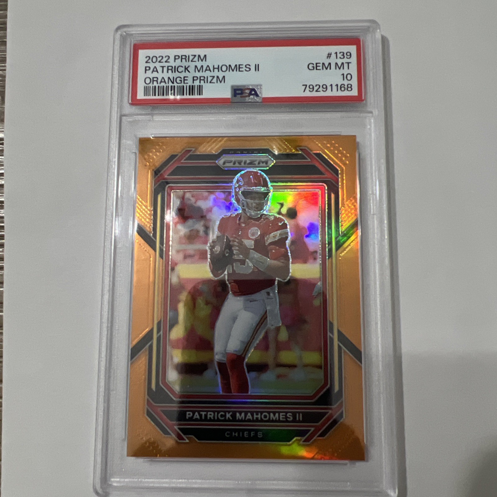 2022 PANINI PRIZM PATRICK MAHOMES II ORANGE PRIZM REFRACTOR /249 #139 PSA 10