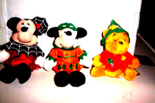 Halloween Tokyo Disney plush pins-mickey-minnie- pooh-2000 6in.-never played wit