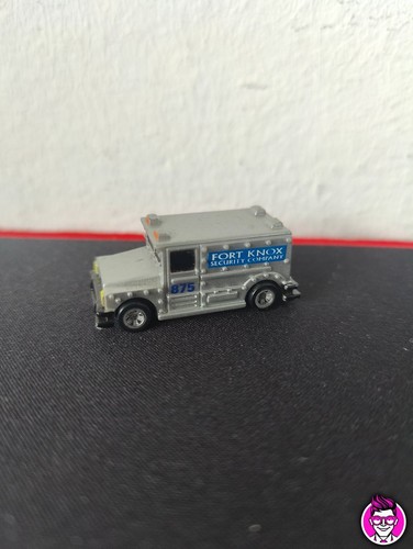 Armored Fort Knox Security Company 1997 Hot Wheels Micro Machines Auto Diecast - Foto 1 di 3