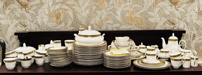 125 -PC TABLEWARE BELVEDERE BY ROYAL DOULTON ENGLISH FINE BONE CHINA