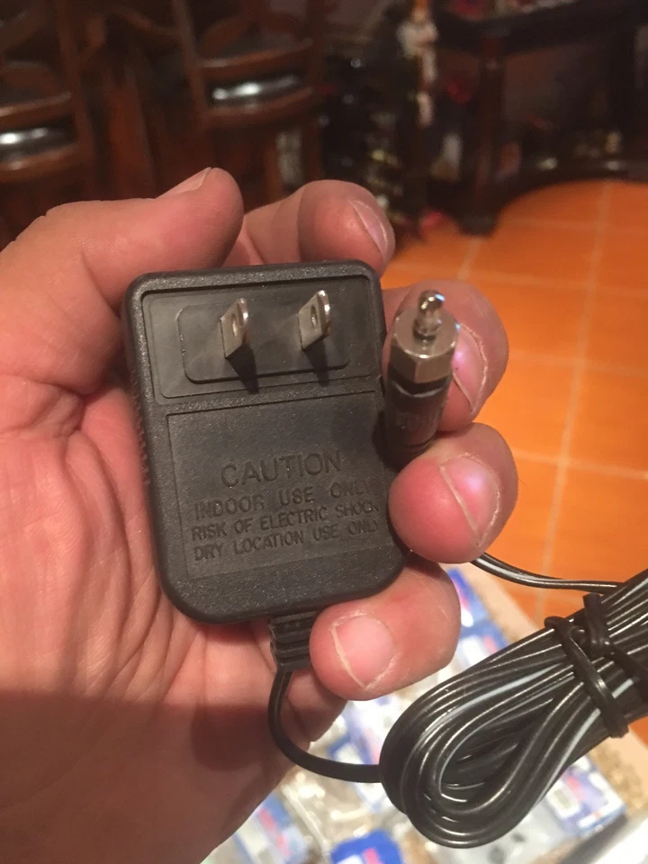 CEN NiCd Glow Driver Wall Charger - Image 3 of 4