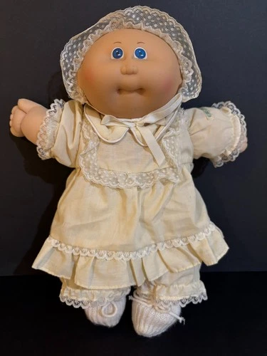 VTG 1982 CABBAGE PATCH KIDS Baby Doll Lace Trim Outfit 80s Collective Blue Eyes