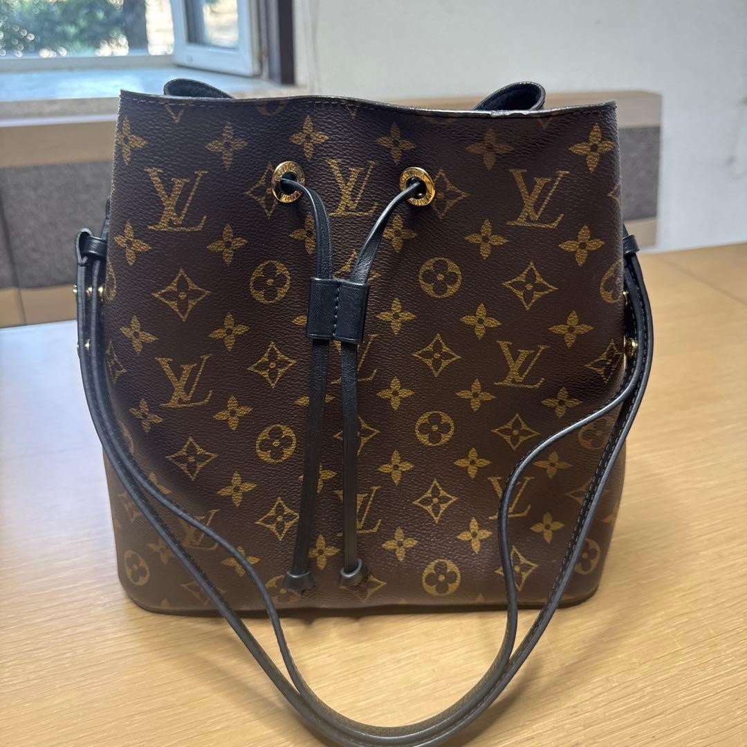 Louis Vuitton Monogram Neo Noe Shoulder Bag