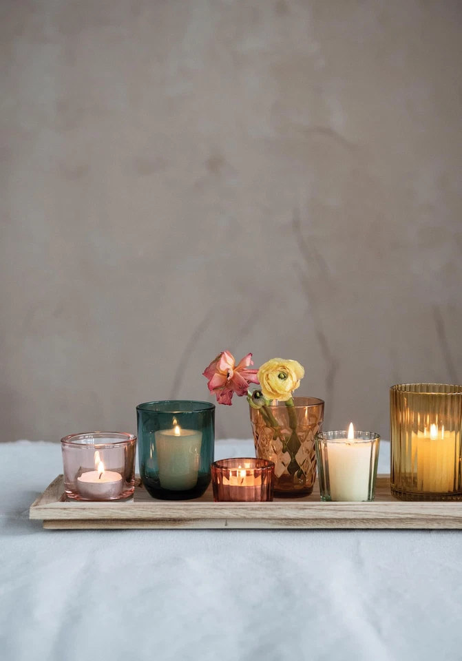 Soportes votivos redondos de vidrio en bandeja de madera, amarillos y verdes, juego de 9 Foto 3 de 4