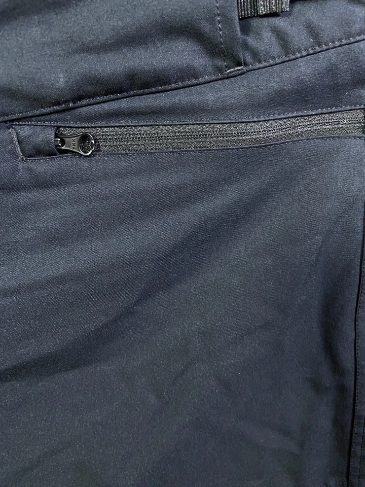 Pantalón Corto Especializado Ciclismo Sendero Senderismo Aire Libre Para Mujer 36 Carbón ¡EXCELENTE ESTADO USADO! Foto 3 de 4