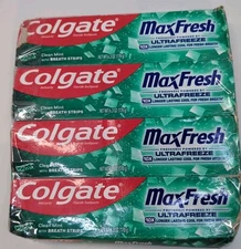 Colgate Max Fresh Whitening Toothpaste Clean Mint Bad Breath Cavity 4 Pcs