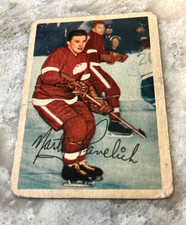1953 - 54 Parkhurst #44 Marty Pavelich Detroit Red Wings