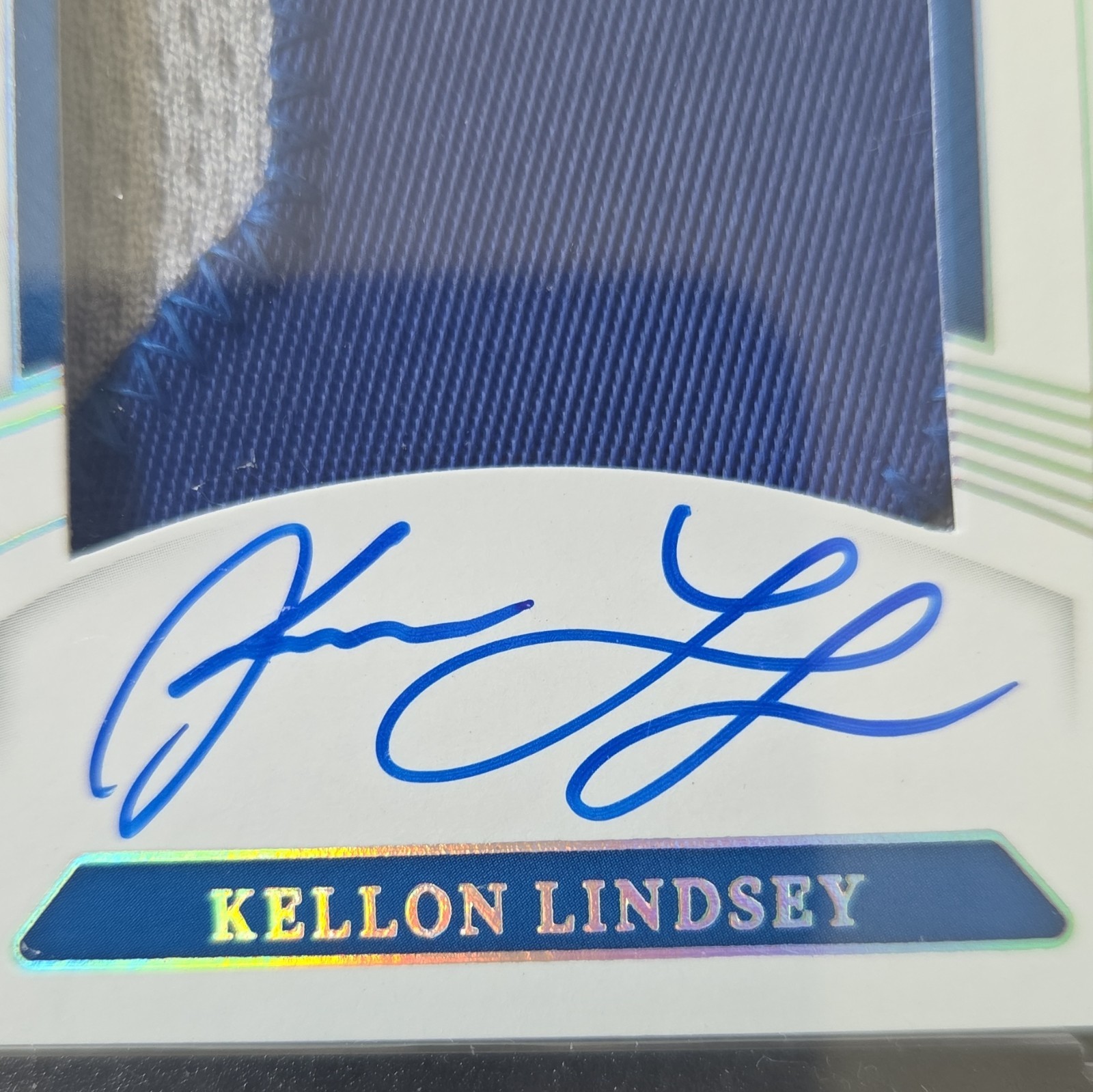 2025 National Treasures  Lindsey Colossal Patch Auto Holo Silver 17/25 Dodgers view 11