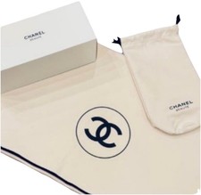 Chanel Beaute Big Logo Blanket Pouch Set Box White Japan Customer Novelty Gift