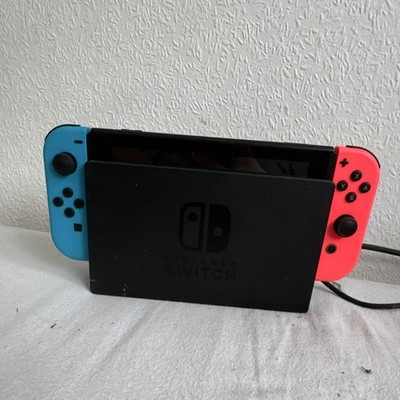 Nintendo Switch Konsole 32GB PAL mit Dock, Joy-Con Rot/Blau, MK8D+T&L