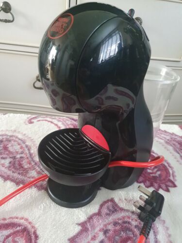 DeLonghi Nescafé Dolce Gusto Piccolo XS Pod Capsule Coffee Machine Black and Red