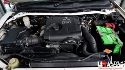 ULTRA RACING Front Strut Bar For Mitsubishi Pajero Sport/Triton VGT