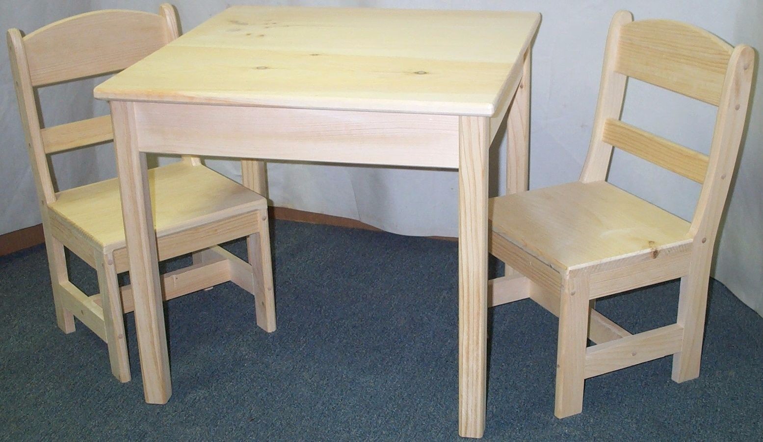 round childs table