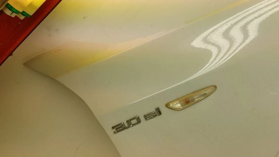 BMW X3 2004 guardabarros derecho blanco Foto 4 de 4